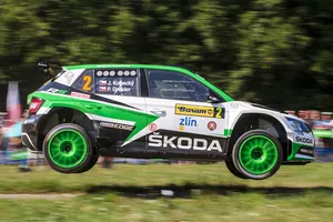 Skoda sigue su racha de éxitos en el Barum Rally Zlín