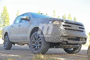 Ford Ranger 2019: lo cazamos en España y podemos ver su interior