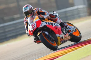 Marc Márquez gana en MotorLand y da un paso de gigante hacia el título