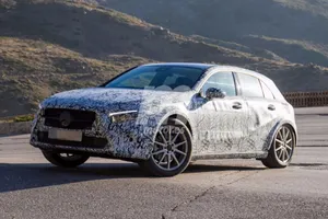 El Mercedes GLA 2020 comienza a perder camuflaje