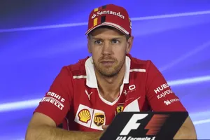 Vettel: "Hamilton merece el título, ha hecho un gran trabajo todo el año"