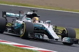 Hamilton se desquita con la pole que le faltaba