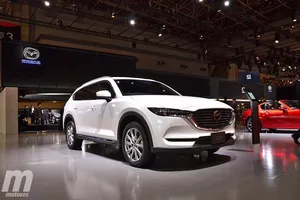 El nuevo Mazda CX-8 debuta en el Salón de Tokio 2017