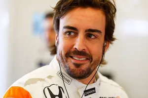 Fernando Alonso visita la sede de Toyota en Alemania