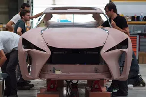 La versión de producción del Lexus UX debutará en marzo de 2018