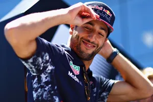 Ricciardo: "Vi un hueco en el exterior, no me arrepiento de haberlo intentado"