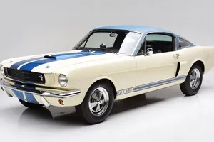 Pieza única: el primer prototipo del Shelby GT350 1966 a la venta