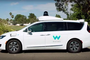 Waymo ya prueba sus coches autónomos en la vía pública sin conductor