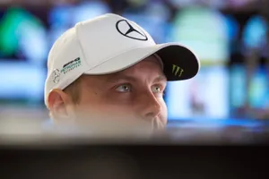 Wolff cree que Bottas "aún necesita ese instinto asesino" de Hamilton