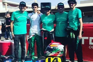 Alonso y su equipo, décimos en las 24 horas de Dubái