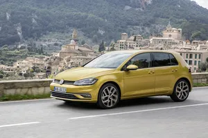 Italia - Noviembre 2017: El Volkswagen Golf logra su mejor resultado en los últimos 24 años