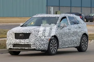 El nuevo Cadillac XT4 2019 sigue perdiendo camuflaje