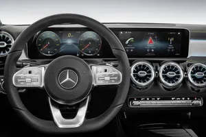 Mercedes presenta su novedosa interfaz MBUX en el CES 2018