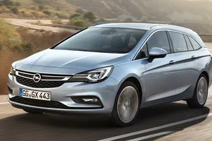 Opel Astra Sports Tourer 2018: la gama se simplifica