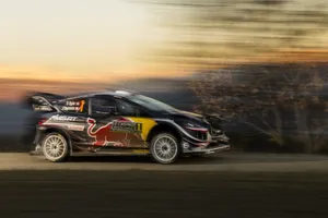 Sébastien Ogier conquista 'Sisteron', con susto incluido