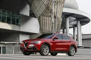 Alfa Romeo introduce el nuevo Stelvio Executive con más equipamiento