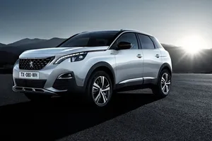 La gama del Peugeot 3008 estrena nuevas versiones con cambio automático