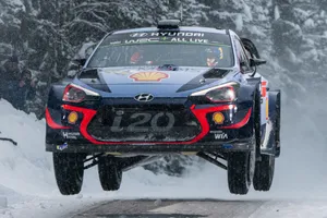 Sólo Thierry Neuville resiste el ataque de Breen en Suecia