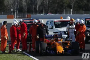 Día 5: Vettel realiza una demostración de fuerza, McLaren de debilidad