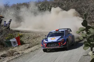 Dani Sordo resiste los ataques de Loeb en México