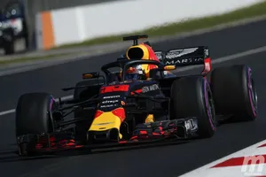 Verstappen: "El nuevo asfalto lo cambia todo, es difícil valorar"