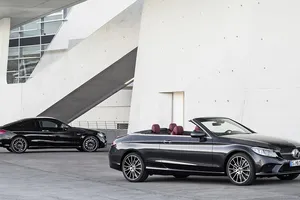 Los nuevos Mercedes Clase C Coupé y Cabrio 2018 se presentan en sociedad