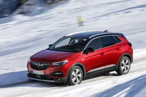 El Opel Grandland X ya ofrece el sistema IntelliGrip para toda su gama de mecánicas