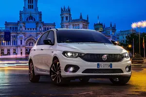 La gama del Fiat Tipo recibe el acabado Lounge Plus