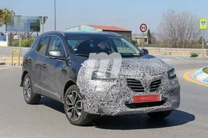 Renault Kadjar: las primeras imágenes del facelift del SUV francés