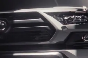 El frontal del nuevo Toyota RAV4 se deja entrever en un vídeo teaser
