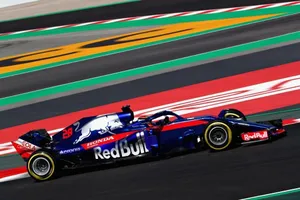 Zak Brown elogia el "buen trabajo" de Honda en Toro Rosso en pretemporada