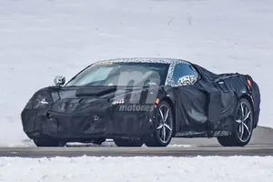 Chevrolet ha mostrado las primeras fotos del Corvette C8 a sus distribuidores