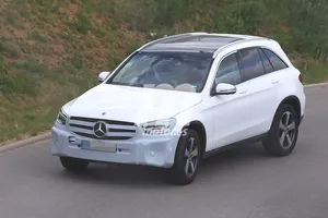 Mercedes ya trabaja en el lavado de cara del Clase GLC, llegará en 2019