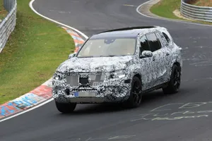 El nuevo Mercedes GLS 2019 se enfrenta a Nürburgring