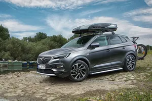 El nuevo Opel Grandland X se vuelve más práctico con estos accesorios