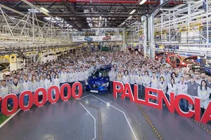 Renault produce el vehículo 7 millones en su factoría de Palencia
