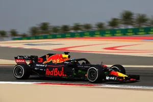 Ricciardo marca territorio frente a Mercedes