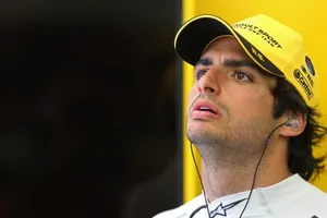 Sainz se queda sin puntos: "He ido toda la carrera en tráfico"
