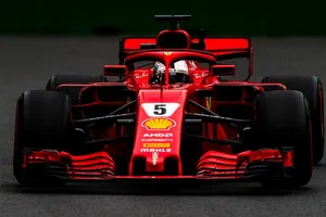 Vettel, al frente en los terceros libres de Bakú