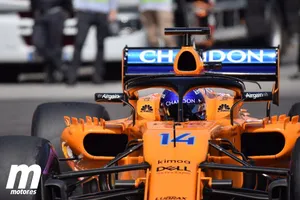 Alonso sufre tras problemas en los frenos: "Necesito más tiempo en el coche"