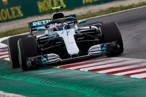 Bottas se luce en el segundo día de test en Barcelona