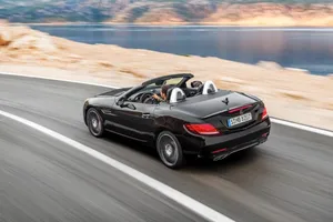 El Mercedes-AMG SLC 43 aumenta la potencia de su propulsor hasta 390 caballos