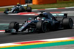 Hamilton, muy superior en unos terceros libres que acabaron con susto