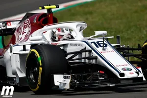 Leclerc vuelve a puntuar tras un vibrante duelo con Alonso
