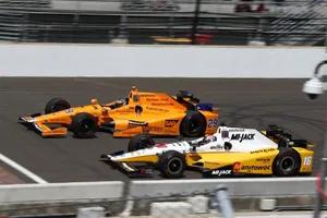 McLaren evalúa competir en IndyCar desde 2019