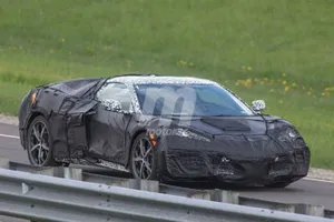 El nuevo Chevrolet Corvette C8 probando el Launch Control en circuito