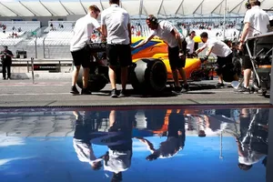 Comparativa de tiempos: McLaren se hunde en la parrilla