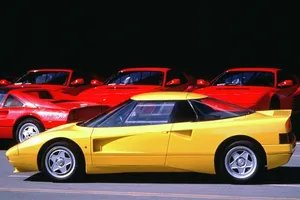 Los raros y veteranos Ferrari amarillos: el Ferrari 408 4RM experimental de 1988