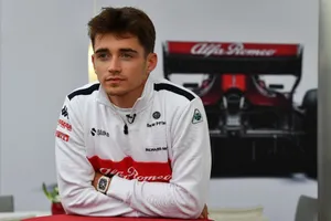 Ferrari le ofrece a Leclerc un contrato de dos años y sueldo de bajo perfil
