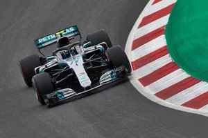 Mercedes duda si pondrá la nueva evolución del motor en Paul Ricard